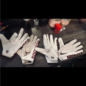 Nike White and Black Men's Gloves